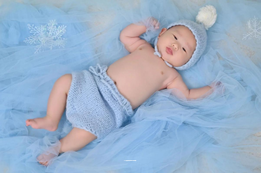 文山宝宝睡觉摇头